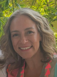 Andréa Flores